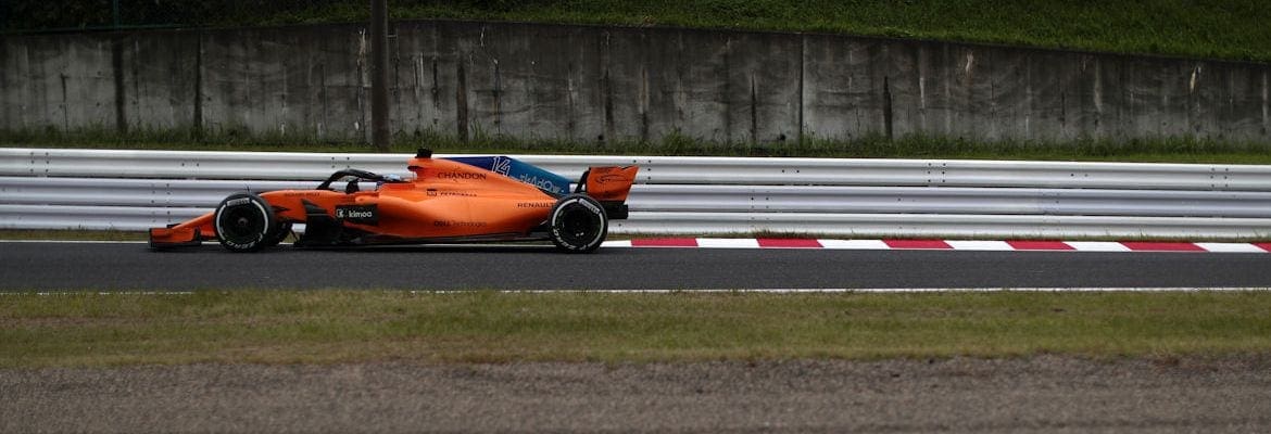 No fim do grid, Alonso critica duramente a McLaren: “Eficiência aerodinâmica é o que nos falta”