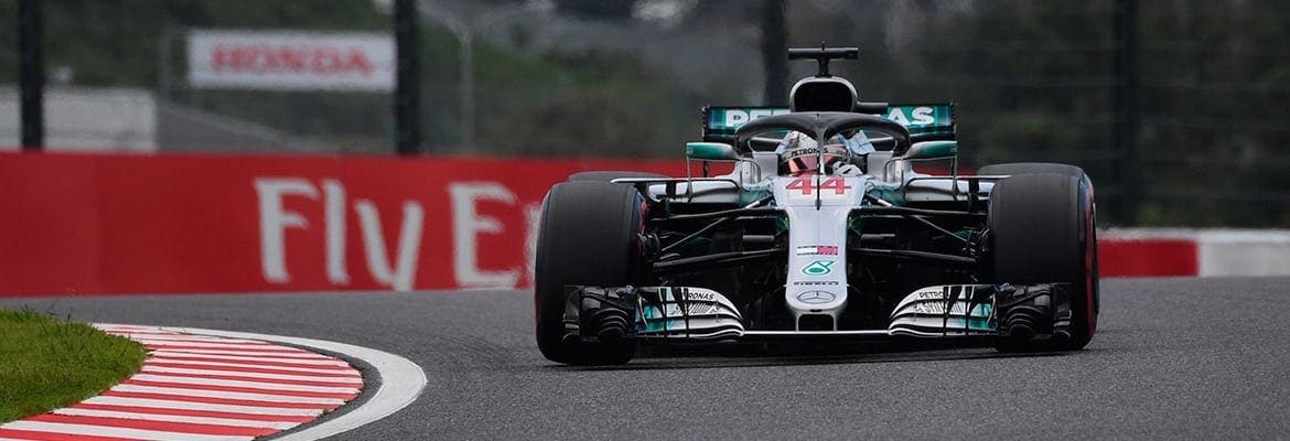 Lewis Hamilton credita sua 80ª pole-position à toda equipe Mercedes