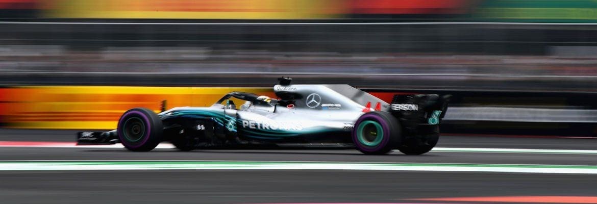 Lewis Hamilton desconfiado do contato com Sebastian Vettel no México