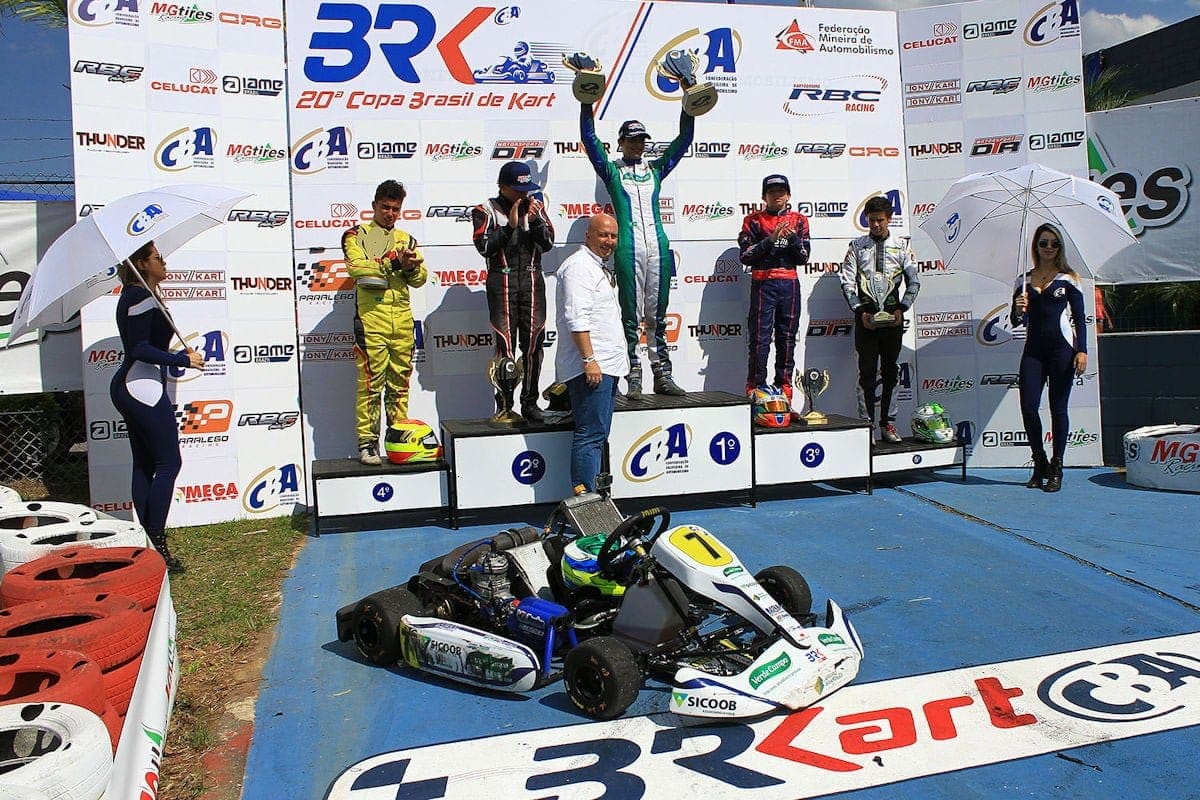 Emoção e muito calor na definição da 20ª Copa Brasil de Kart Troféu Globo 0ª Copa Brasil de Kart | Troféu Globo
