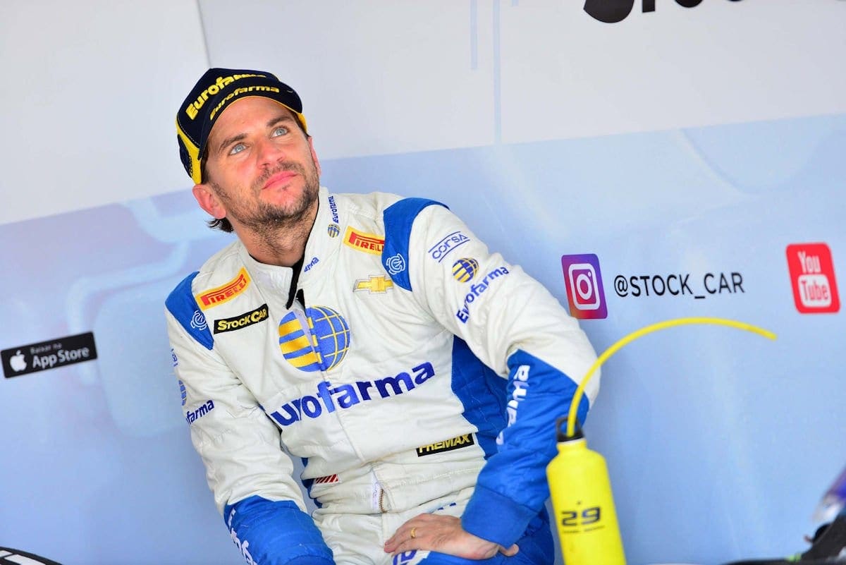 Equipe Eurofarma renova contrato para 2019 com trio de campeões da Stock Car Equipe Eurofarma renova contrato para 2019 com trio de campeões da Stock Car