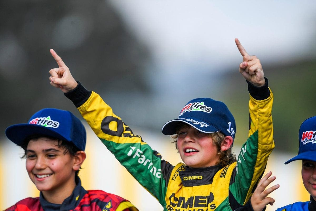 Heitor Farias conquista mais um título para o time Cimed Racing: bicampeão da Copa Brasil de Kart Heitor Farias conquista mais um título para o time Cimed Racing: bicampeão da Copa Brasil de Kart