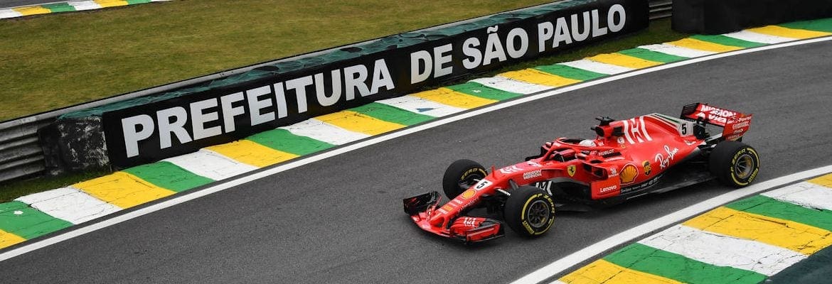 GP do Brasil: Vettel supera Hamilton e lidera o último treino livre em Interlagos