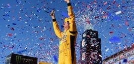 Kyle Busch vence em Phoenix e finalistas são definidos