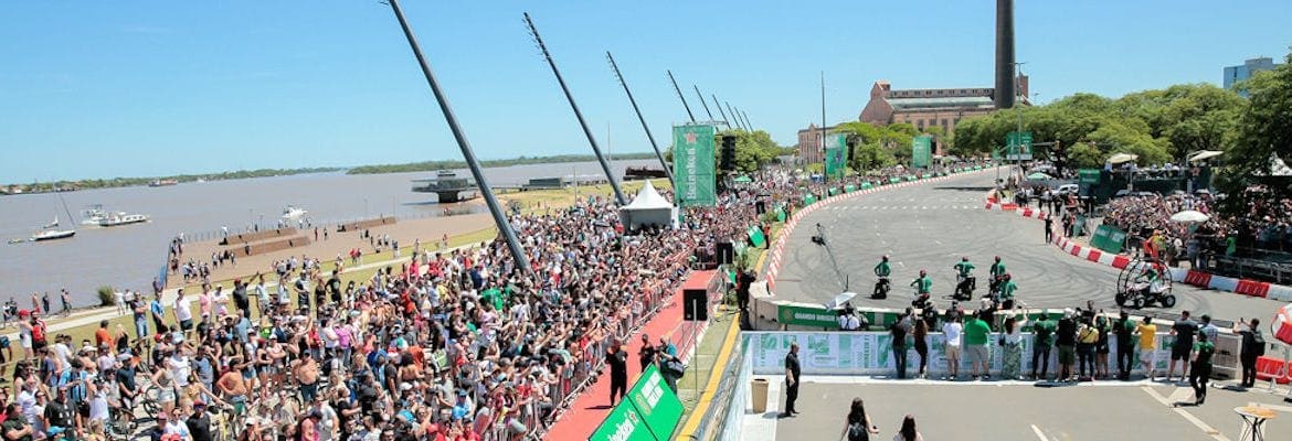 Heineken F1 Experience: 70 mil pessoas lotam o Gasômetro em Porto Alegre para verem Barrichelo e Williams