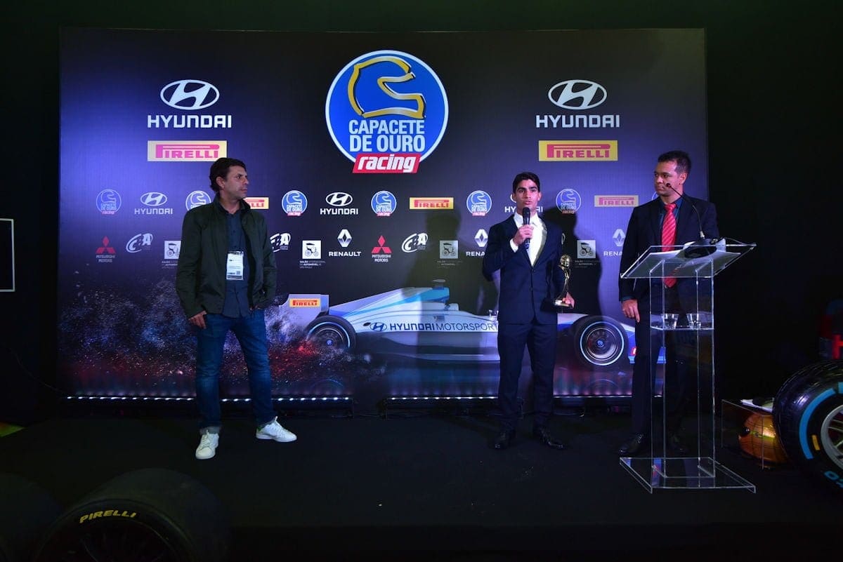 Capacete de Ouro: "Oscar do Automobilismo" homenageou e premiou os melhores pilotos do Brasil Capacete de Ouro - Sergio Sette