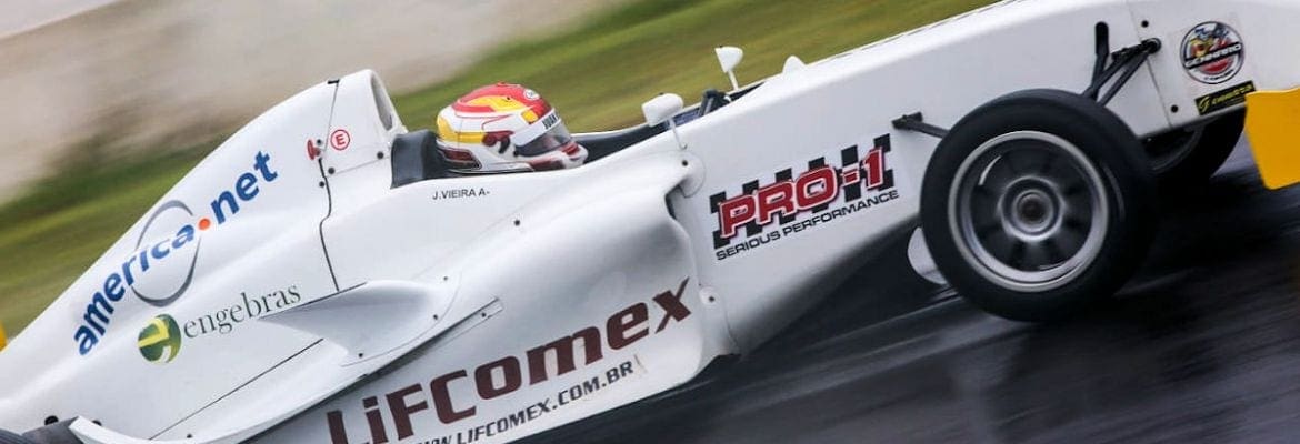 Sob chuva, Juan Vieira faz a pole da F-Academy Sudamericana em Londrina