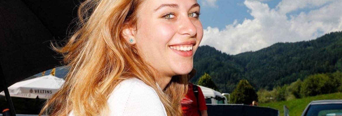 De volta para casa, Sophia Floersch diz: “Comemorei meu segundo aniversário em Macau”