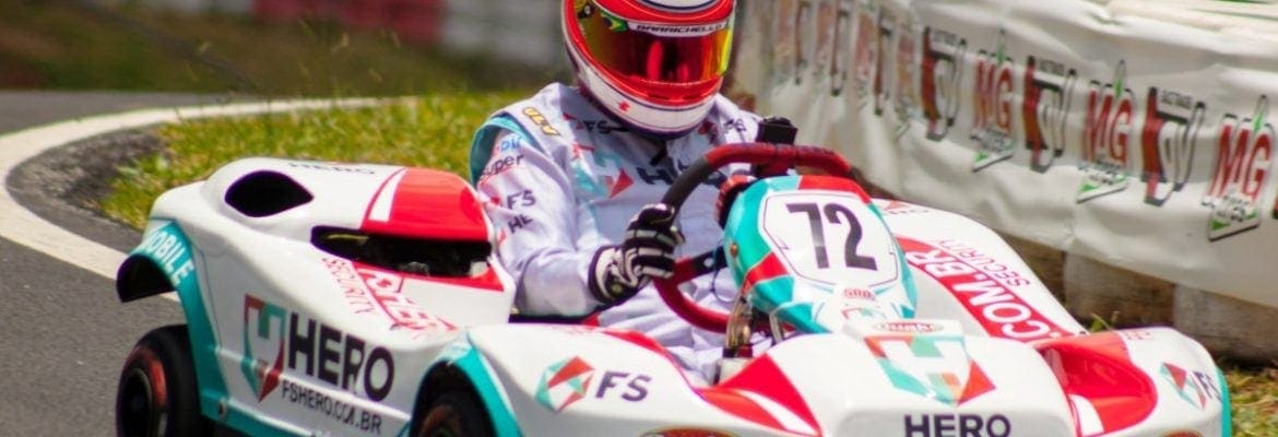 Barrichello e Giaffone formam time inédito de pais e filhos nas 500 Milhas de Kart