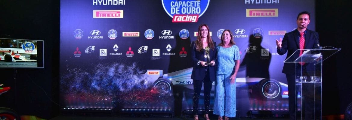 Ayrton Senna é homenageado na premiação do Capacete de Ouro