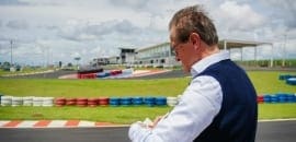 Inspetor da CIK/FIA vistoria dois kartódromos brasileiros para homologação
