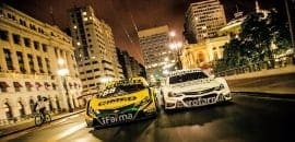 Às vésperas da decisão, carros da Stock Car invadem as ruas do Centro na madrugada paulistana