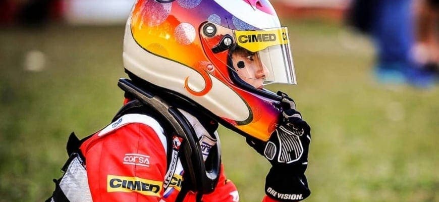 Júlia Ayoub conquista vaga na Europa para representar o Brasil no Mundial de Kart em 2019 Júlia Ayoub conquista vaga na Europa para representar o Brasil no Mundial de Kart em 2019