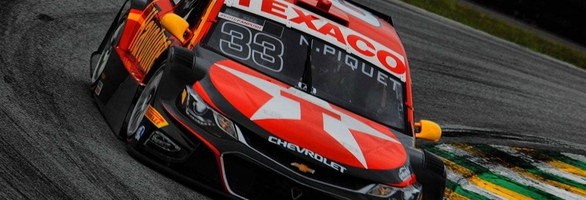Piquet fecha os dois treinos entre os 15 na abertura da prova final da Stock Car
