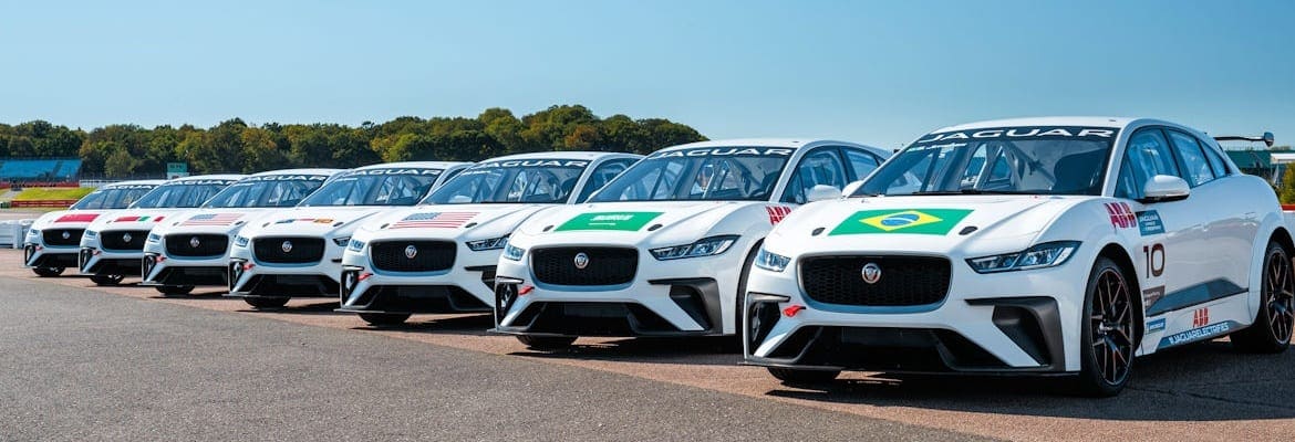 Jaguar confirma grid com 11 carros para a corrida inaugural do eTrophy I-PACE na Arábia Saudita
