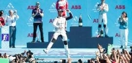 Em corrida caótica, Sebastien Buemi erra, bate e Sam Bird vence o ePrix de Santiago