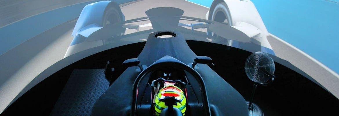 Do virtual ao real: Desenvolvimento e aplicações do simulador BMW iFE.18