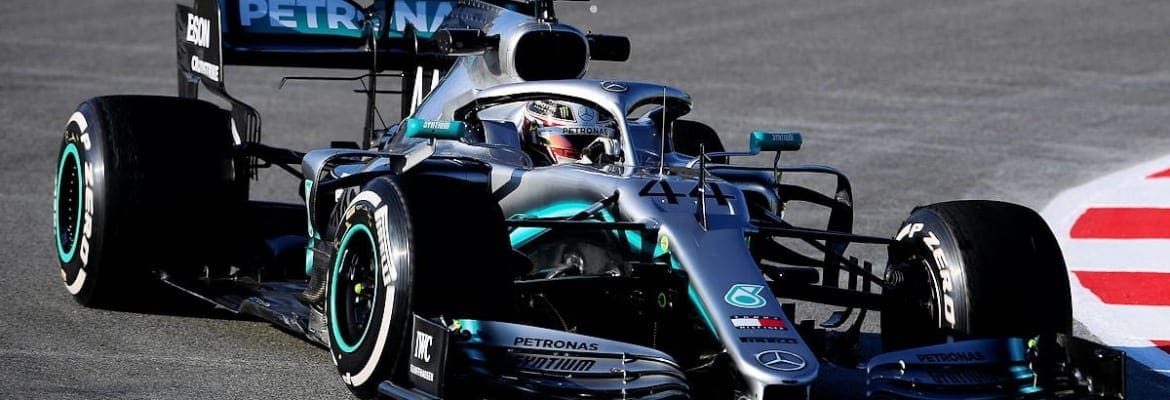 Mercedes acumula 150 voltas no primeiro dia com o W10 em Barcelona
