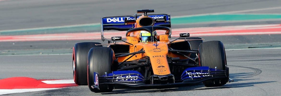 Pré-temporada da F1: McLaren dita o ritmo da terça-feira em Barcelona; Ferrari e Mercedes sofrem atrasos