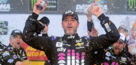 Jimmie Johnson compara sua trajetória na NASCAR à de Verstappen na F1