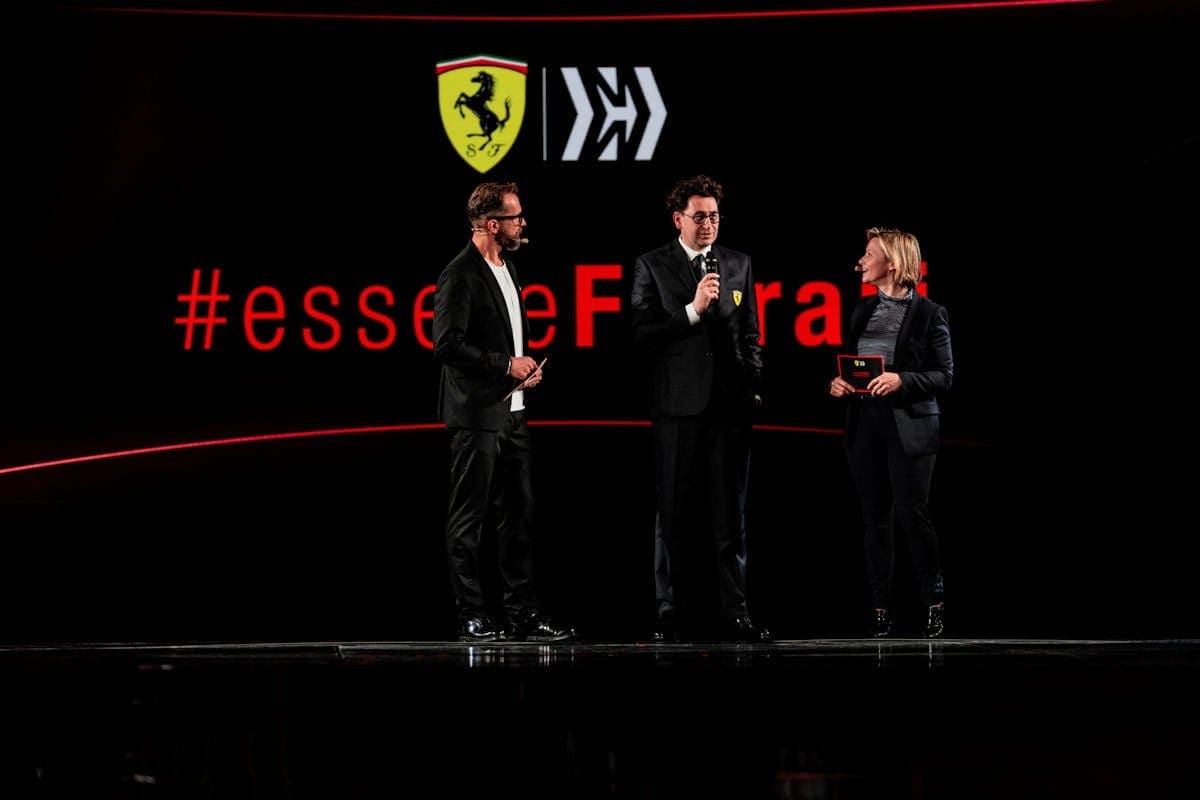 GALERIA: Vermelho e preto fosco, Ferrari apresenta carro para a F1 2019, o SF90 GALERIA: Vermelho e preto fosco, Ferrari apresenta carro para a F1 2019, o SF90