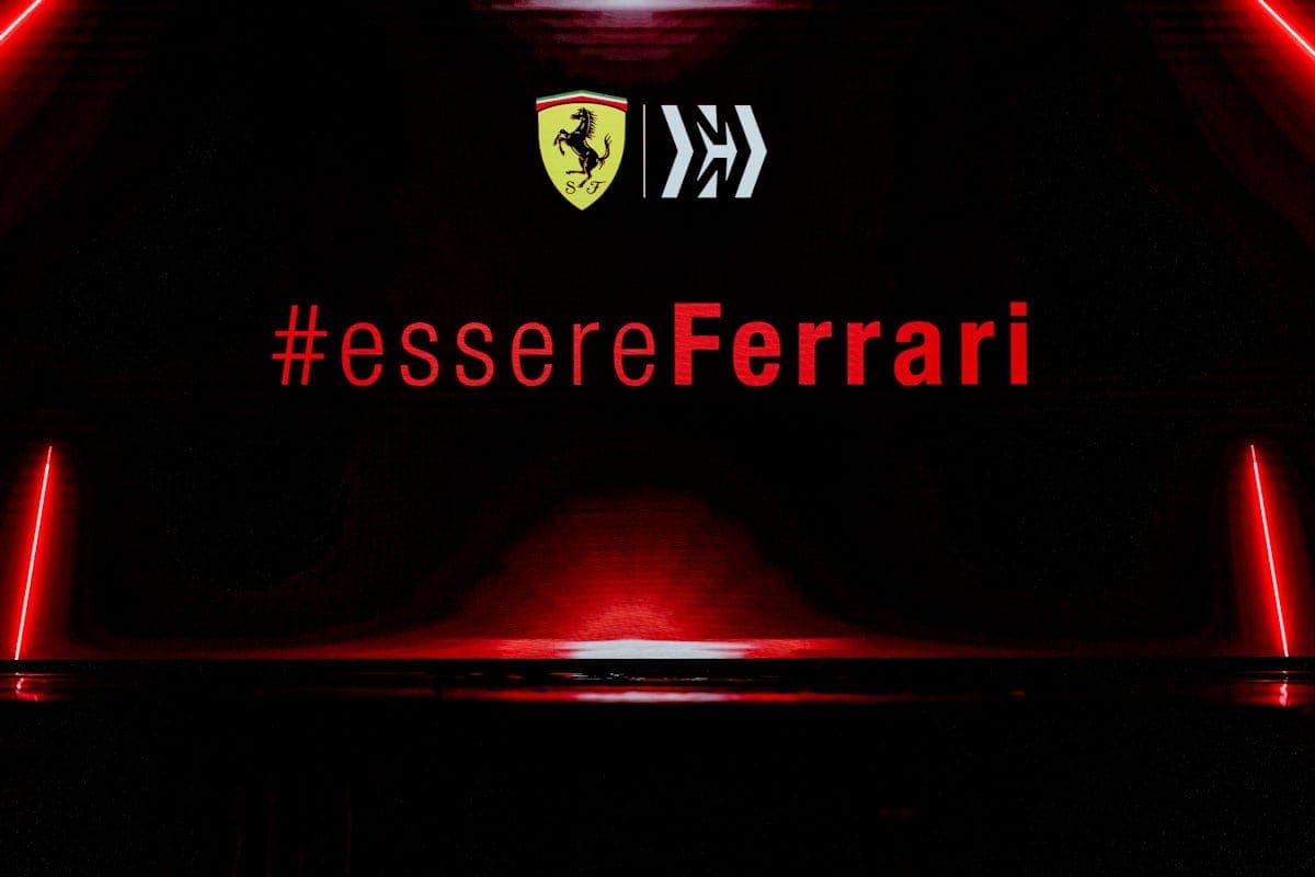 GALERIA: Vermelho e preto fosco, Ferrari apresenta carro para a F1 2019, o SF90 GALERIA: Vermelho e preto fosco, Ferrari apresenta carro para a F1 2019, o SF90