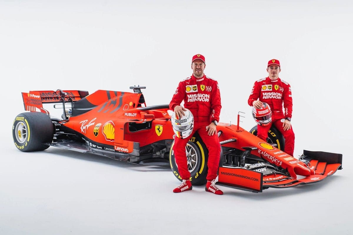 GALERIA: Vermelho e preto fosco, Ferrari apresenta carro para a F1 2019, o SF90 GALERIA: Vermelho e preto fosco, Ferrari apresenta carro para a F1 2019, o SF90