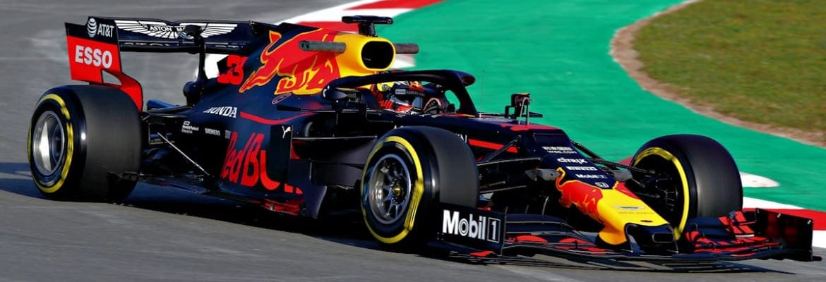 Pré-temporada da F1: Red Bull vai para pista com pintura tradicional no RB15