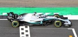 GALERIA: Imagens do novo Mercedes W10 no circuito de Silverstone