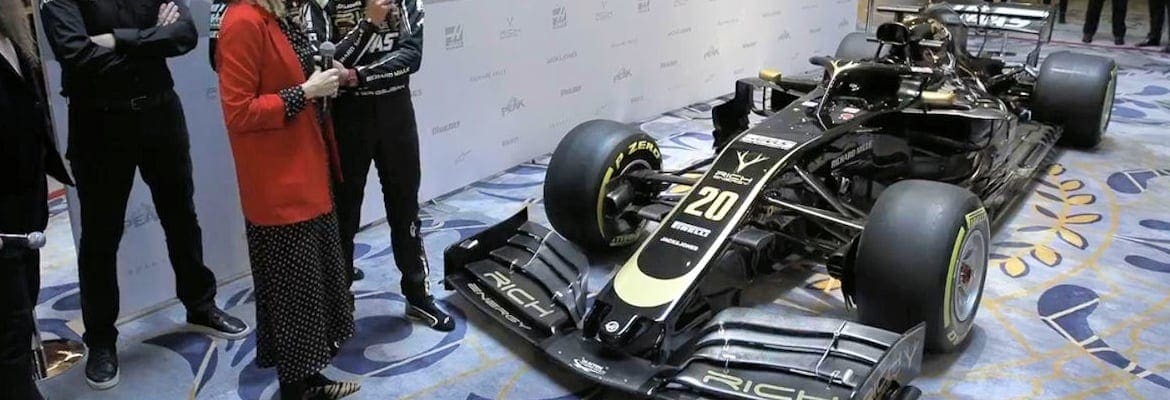 Haas revela pintura preta e dourada para a temporada 2019 da F1