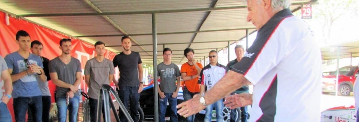 Fórmula Vee cria Academia para formar novos pilotos e profissionais no automobilismo