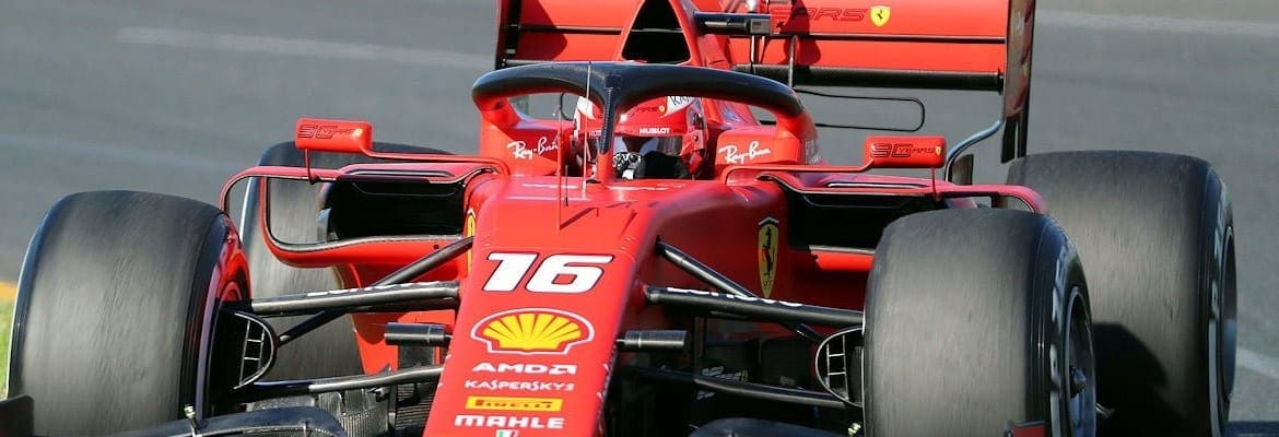 GP do Bahrein: Ferrari começa forte com Leclerc à frente de Vettel na P1