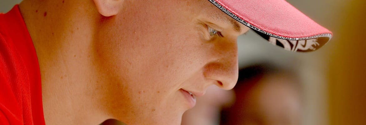 Mick Schumacher “não seria a mesma pessoa” sem os ensinamentos de seu pai Michael