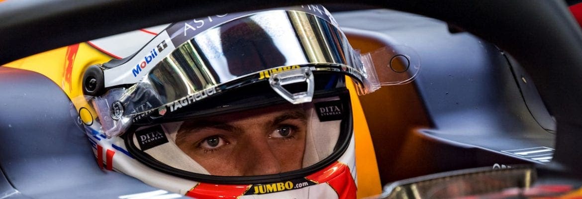 Red Bull teve que trocar de fornecedor de capacetes por conta do desconforto de Verstappen