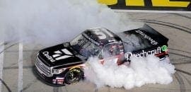 Kyle Busch tem vitória dominante na Truck em Las Vegas