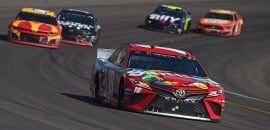 Kyle Busch a uma vitória da 200ª depois de vencer em Phoenix
