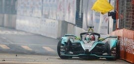Quebra na suspensão dianteira faz Piquet abandonar o ePrix de Hong Kong