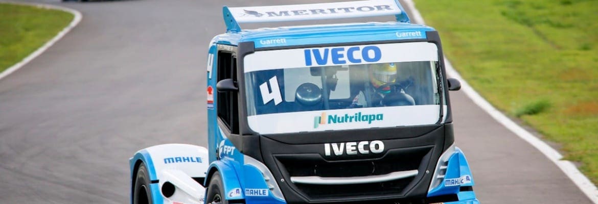 Giaffone faz história ao cravar pole na estreia da nova equipe Usual Racing