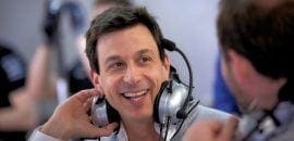Wolff ficou surpreso com a falta de ritmo da Ferrari na China