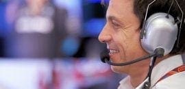 Wolff afirma ser impossível prever quem vencerá no domingo