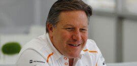 Brown considera Verstappen culpado pelo incidente com Sainz