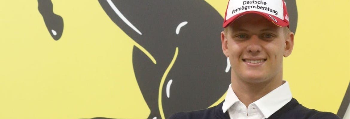 Sebastian Vettel não quer interferir na pilotagem de Mick Schumacher