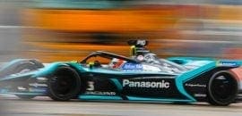 Dano na suspensão causou abandono de Nelsinho Piquet na 1ª volta do ePrix de Hong Kong