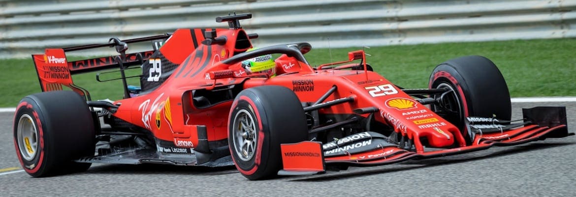 Testes da F1 no Bahrein: Grosjean lidera manhã do 1º dia, marcada pela estreia de Schumacher