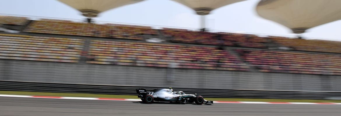 GP da China: Valtteri Bottas lidera o TL2 para a Mercedes em Xangai
