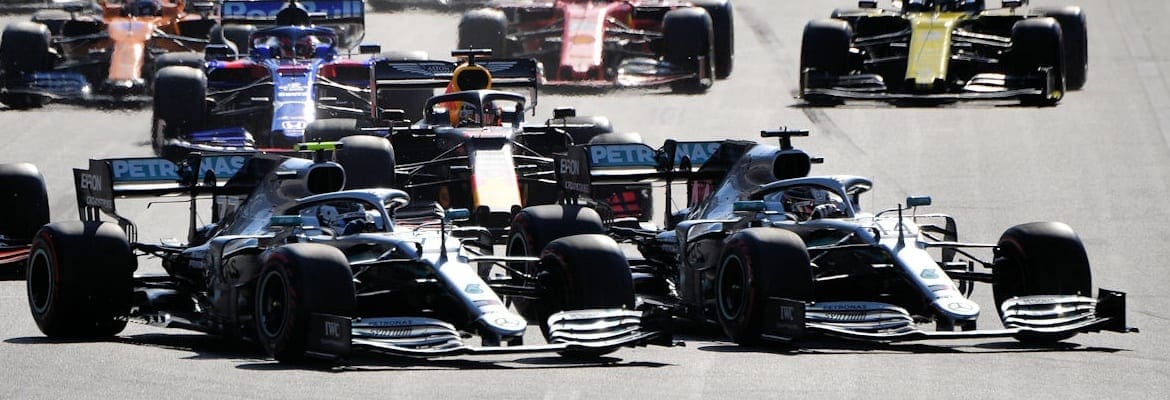 Bottas vence e assume a liderança do mundial, enquanto a Mercedes fatura a 4ª dobradinha em 2019