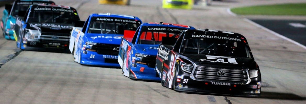 No Texas, Kyle Busch vence a quarta corrida consecutiva da Truck Series