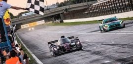 Vitória nas 4 Horas de Curitiba do AJR #88 de Tarso Marques, Carlos Kray e Vicente Orige