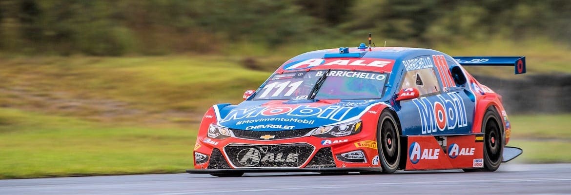 Full Time conquista pódio com Barrichello e pontua com todos os pilotos no Velopark