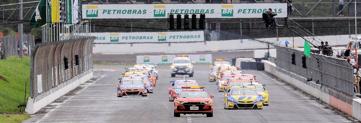 Stock Car faz primeira rodada dupla em formato de dois dias